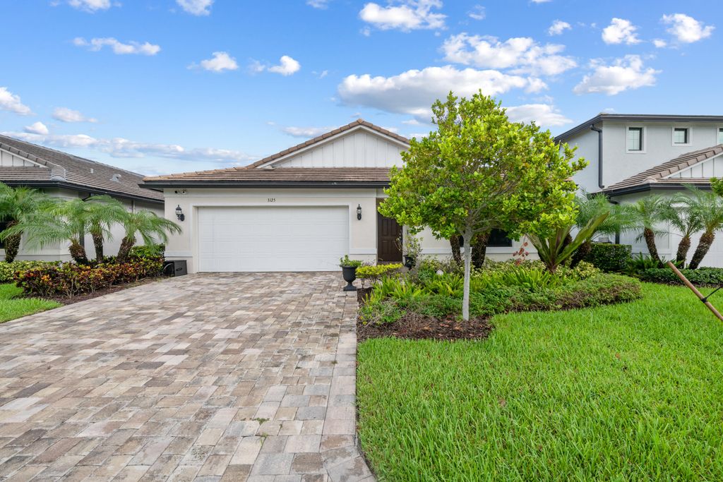 3125 BUTTONWOOD Court, Lauderdale Lakes, FL 33311