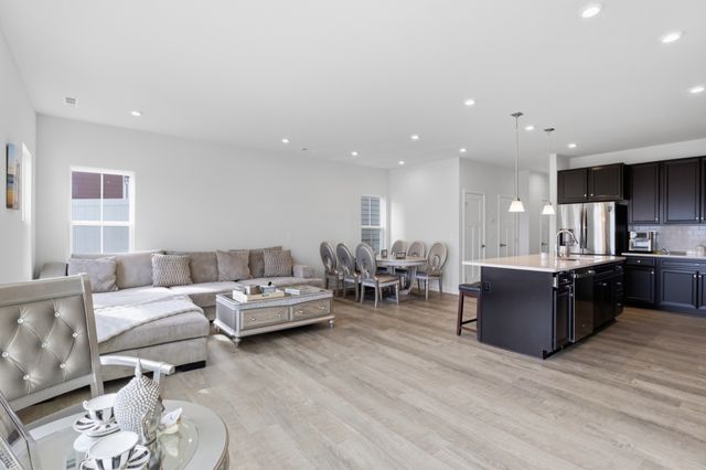 688 Exmoor Dr, Goodlettsville, TN 37072