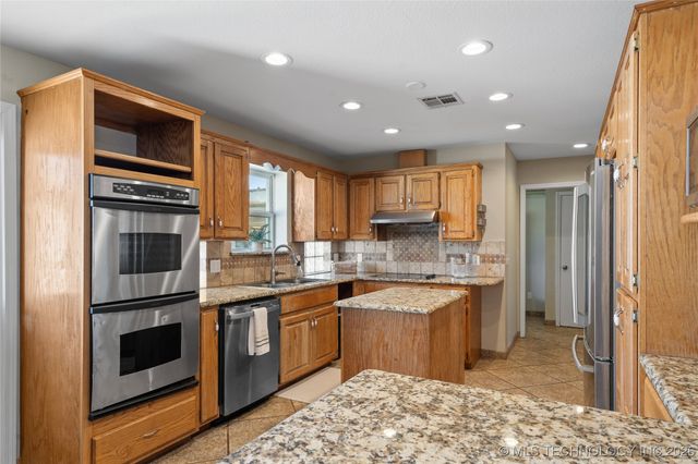 344 Albert Pike Road, Durant, OK 74701