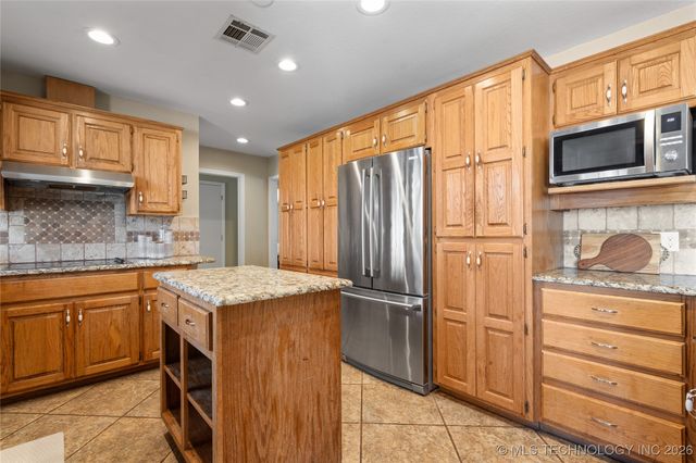 344 Albert Pike Road, Durant, OK 74701