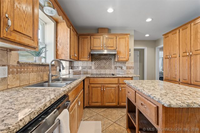 344 Albert Pike Road, Durant, OK 74701