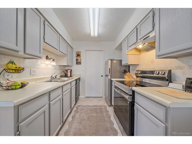 1845 Kendall St A-221B, Lakewood, CO 80214