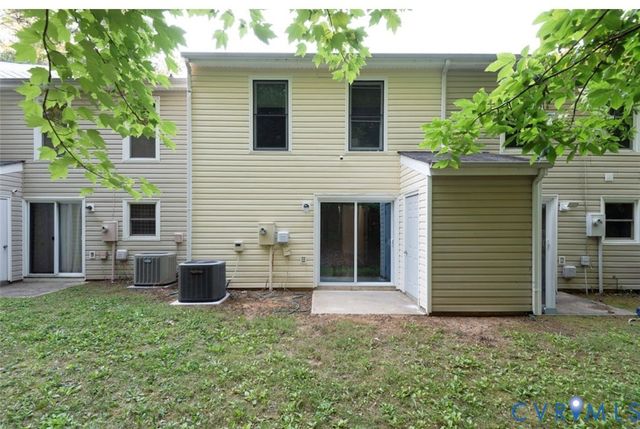 15249 Broadwater Cir, Chester, VA 23831