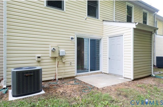 15249 Broadwater Cir, Chester, VA 23831