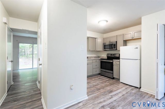 15249 Broadwater Cir, Chester, VA 23831