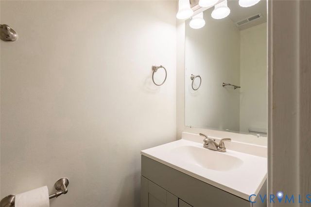 15249 Broadwater Cir, Chester, VA 23831