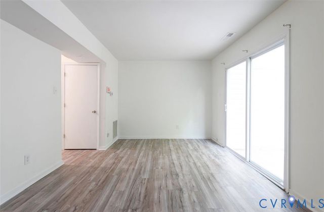 15249 Broadwater Cir, Chester, VA 23831