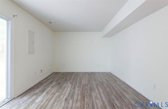 15249 Broadwater Cir, Chester, VA 23831