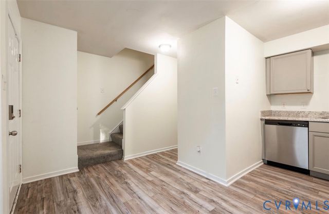 15249 Broadwater Cir, Chester, VA 23831