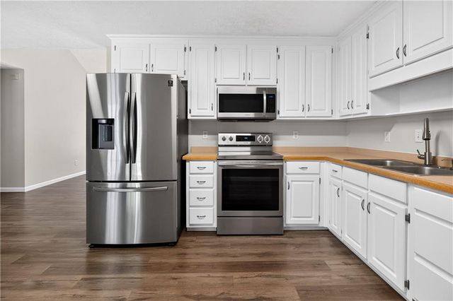 316 Cobb Court, Hampton, GA 30228