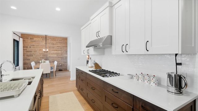 403 Kayak WAY 9, Lakeway, TX 78738