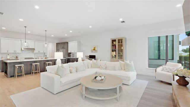 403 Kayak WAY 9, Lakeway, TX 78738