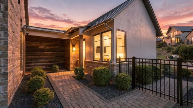 403 Kayak WAY 9, Lakeway, TX 78738