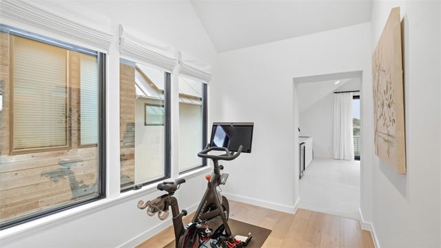 403 Kayak WAY 9, Lakeway, TX 78738