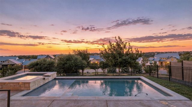 403 Kayak WAY 9, Lakeway, TX 78738