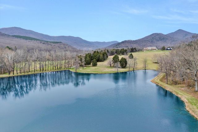 1066 Greyledge RD, Buchanan, VA 24066