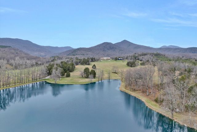 1066 Greyledge RD, Buchanan, VA 24066