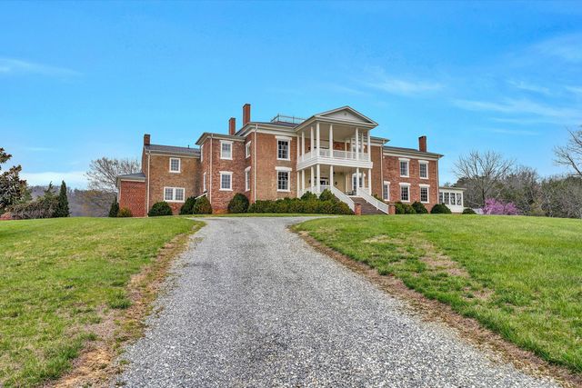 1066 Greyledge RD, Buchanan, VA 24066