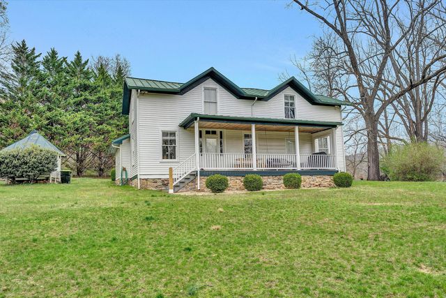 1066 Greyledge RD, Buchanan, VA 24066