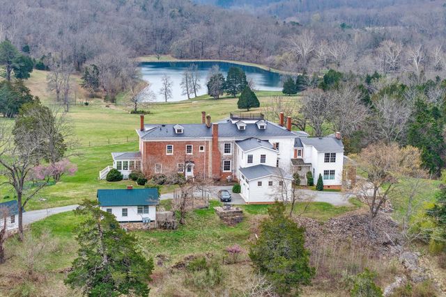 1066 Greyledge RD, Buchanan, VA 24066