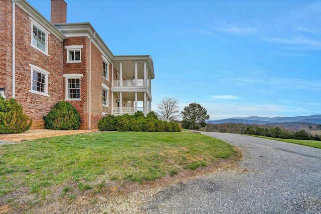 1066 Greyledge RD, Buchanan, VA 24066