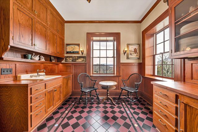 1066 Greyledge RD, Buchanan, VA 24066