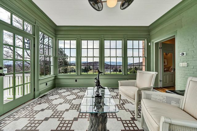 1066 Greyledge RD, Buchanan, VA 24066