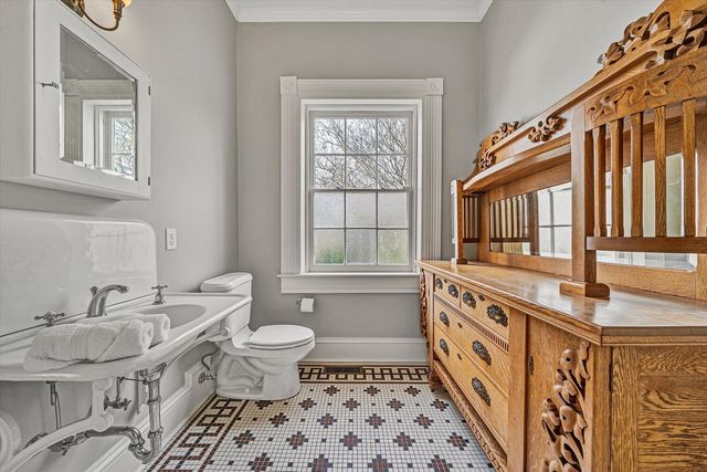 1066 Greyledge RD, Buchanan, VA 24066