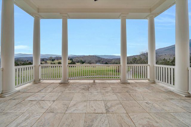 1066 Greyledge RD, Buchanan, VA 24066