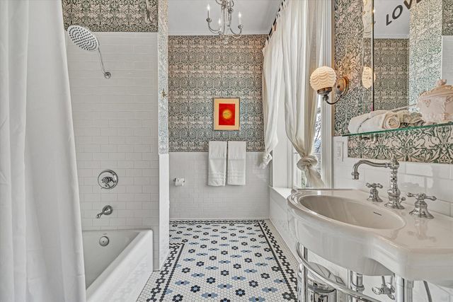 1066 Greyledge RD, Buchanan, VA 24066