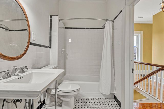 1066 Greyledge RD, Buchanan, VA 24066