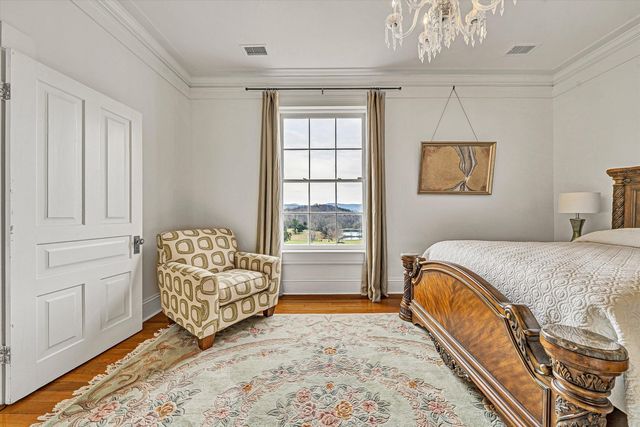 1066 Greyledge RD, Buchanan, VA 24066