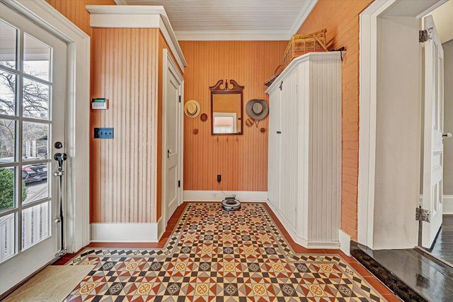 1066 Greyledge RD, Buchanan, VA 24066