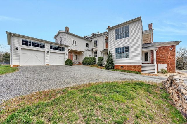 1066 Greyledge RD, Buchanan, VA 24066