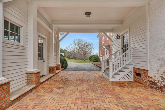 1066 Greyledge RD, Buchanan, VA 24066