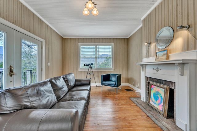 1066 Greyledge RD, Buchanan, VA 24066