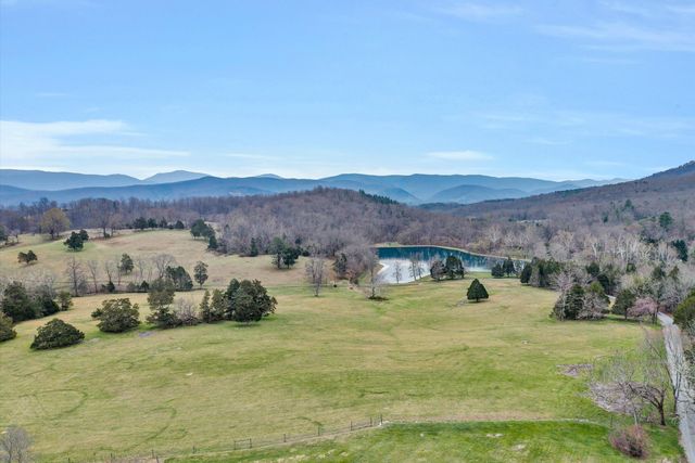 1066 Greyledge RD, Buchanan, VA 24066