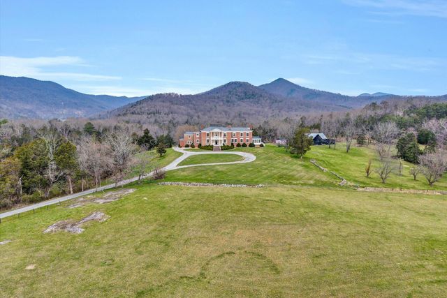 1066 Greyledge RD, Buchanan, VA 24066