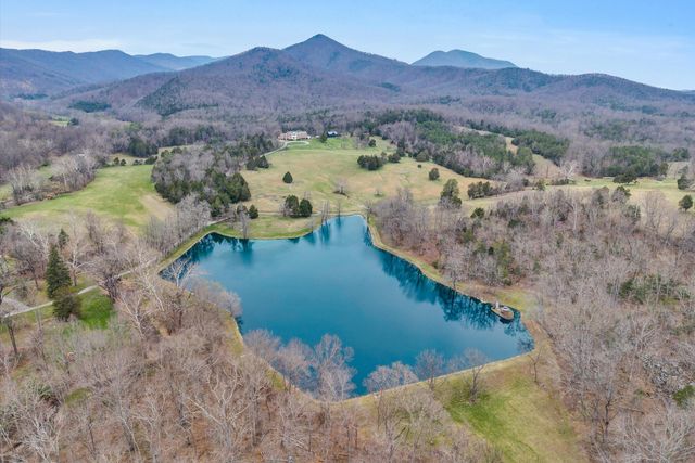 1066 Greyledge RD, Buchanan, VA 24066
