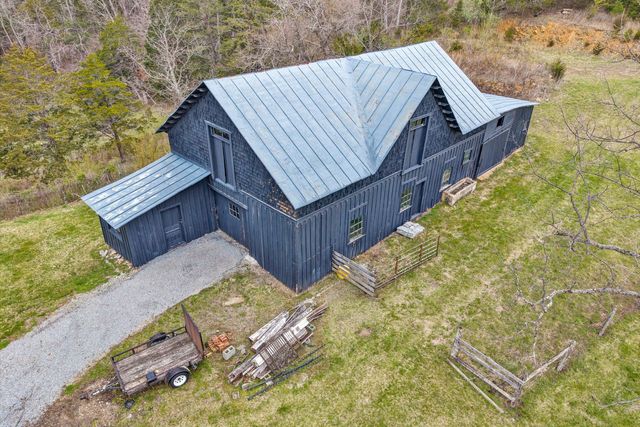 1066 Greyledge RD, Buchanan, VA 24066