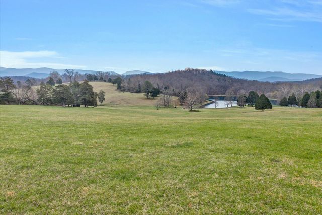 1066 Greyledge RD, Buchanan, VA 24066