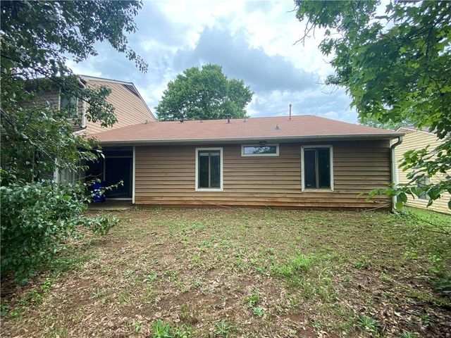 1555 Burnstone Drive, Stone Mountain, GA 30088
