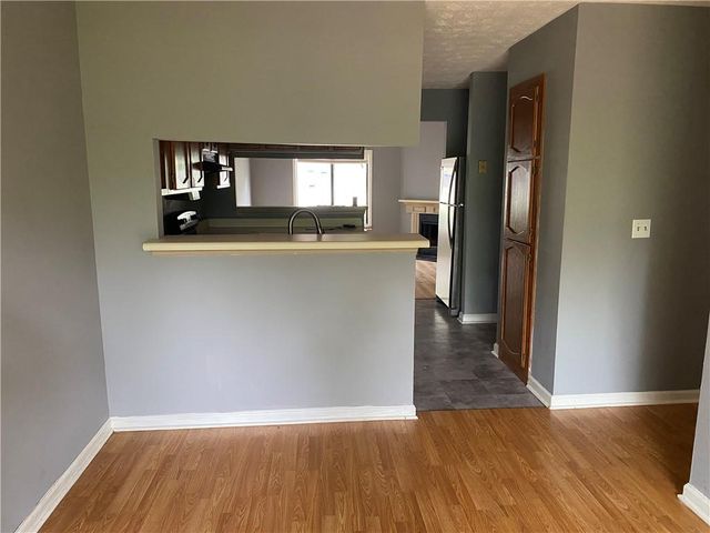 1555 Burnstone Drive, Stone Mountain, GA 30088