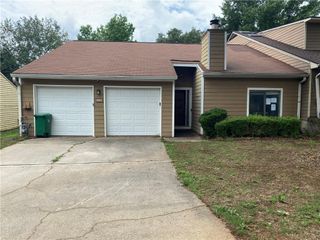 1555 Burnstone Drive, Stone Mountain, GA 30088