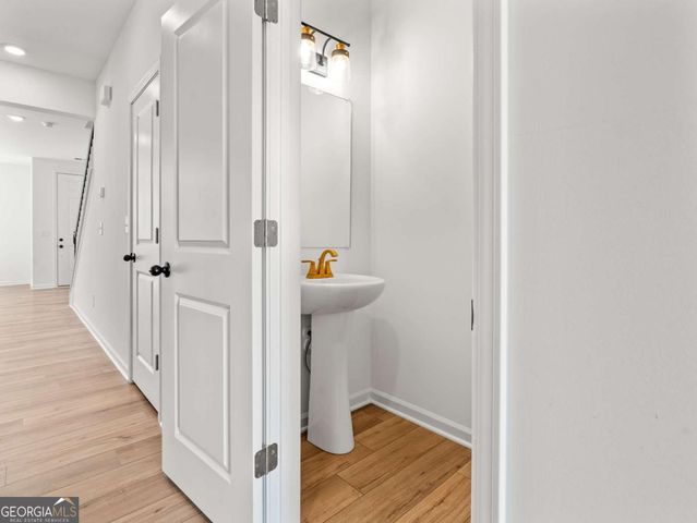 1644 Winpost Lane NW, Atlanta, GA 30318