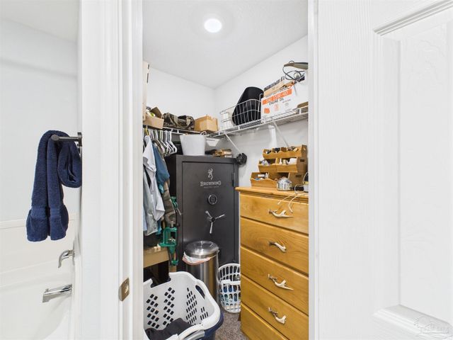 9866 Red Rock Rd, Milton, FL 32583