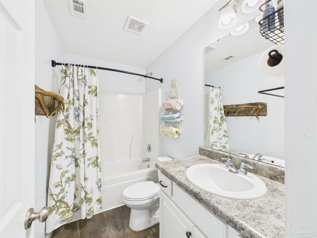 9866 Red Rock Rd, Milton, FL 32583