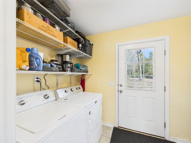 9866 Red Rock Rd, Milton, FL 32583