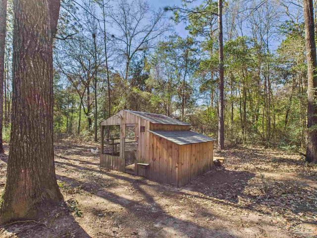 9866 Red Rock Rd, Milton, FL 32583