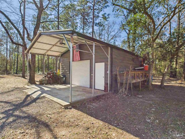 9866 Red Rock Rd, Milton, FL 32583